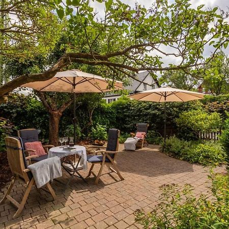 Adenauer Zwoelf - Das 5 Sterne Ferienhaus Mit Sauna Und Garten Am Eifelsteig Kerpen  Luaran gambar