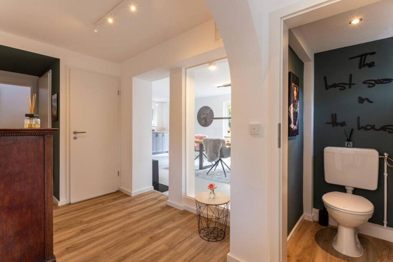 Adenauer Zwoelf - Das 5 Sterne Ferienhaus Mit Sauna Und Garten Am Eifelsteig Kerpen  Luaran gambar