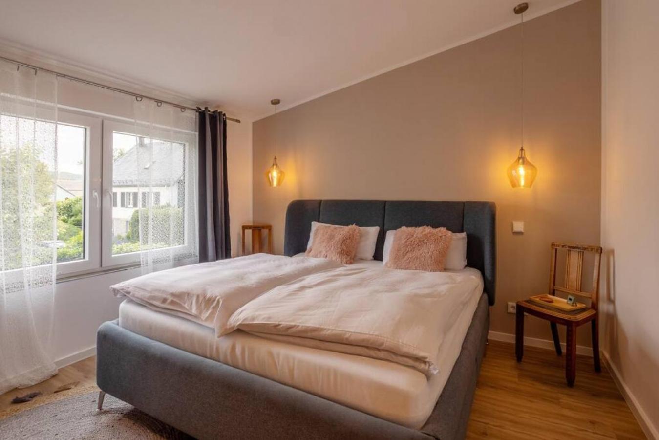 Adenauer Zwoelf - Das 5 Sterne Ferienhaus Mit Sauna Und Garten Am Eifelsteig Kerpen  Luaran gambar