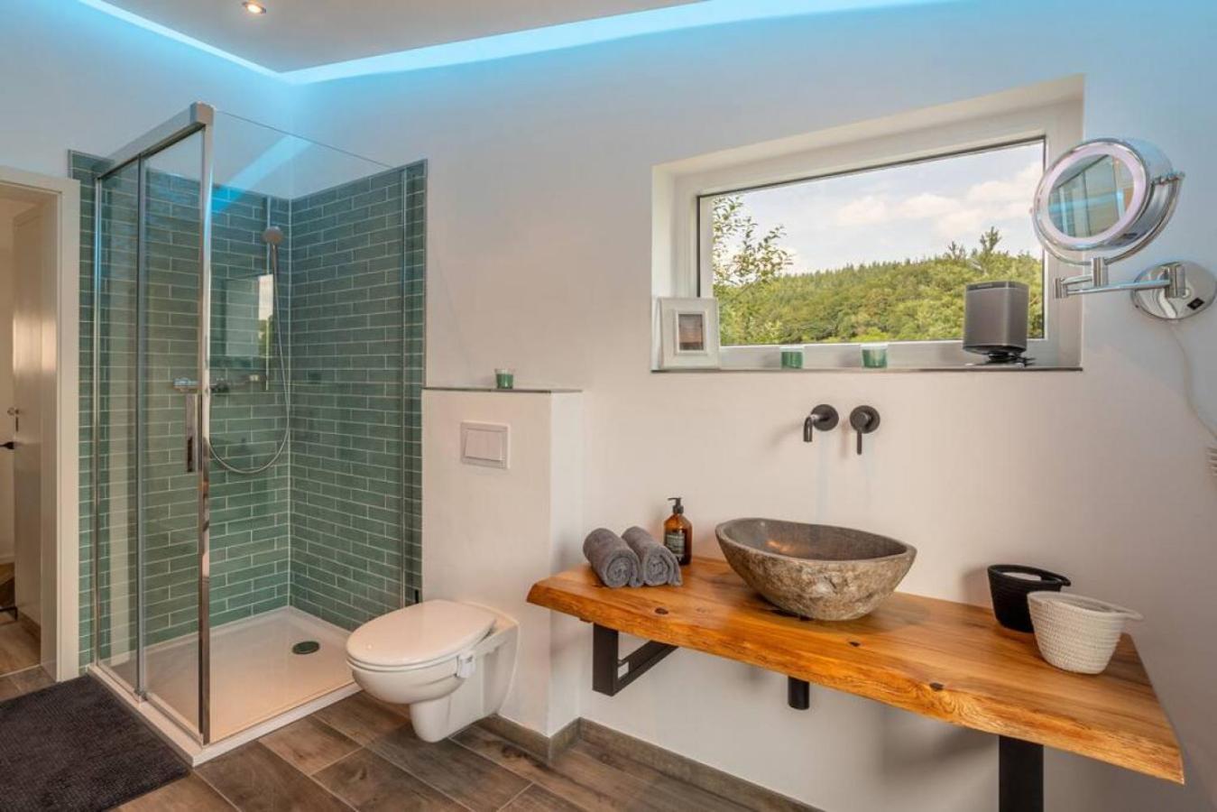 Adenauer Zwoelf - Das 5 Sterne Ferienhaus Mit Sauna Und Garten Am Eifelsteig Kerpen  Luaran gambar